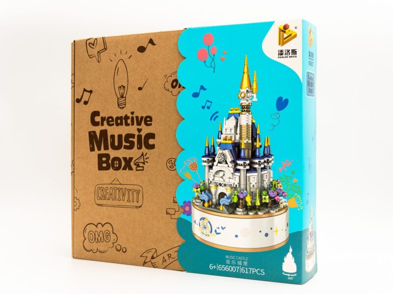 Konstruktorius/ muzikinė dėžutė "Pilis" - 617 detalių