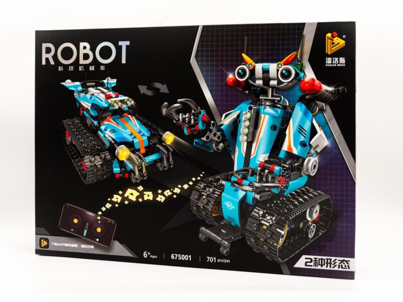 Nuotoliu valdomas konstruktorius "Žydras robotas" - 701 detalė