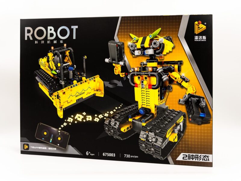 Nuotoliu valdomas konstruktorius „Geltonas robotas” – 730 detalių